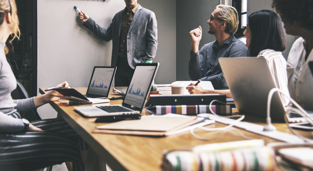 Unterstützung im Büro für kleine und mittlere Unternehmen